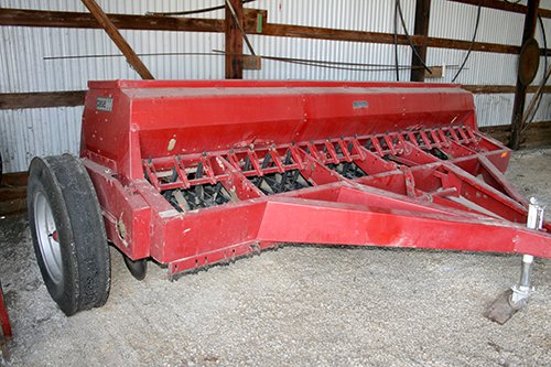Property photo 12 - FARM EQUIPMENT AUCTION IN ADAMS COUNTY, INDIANA
